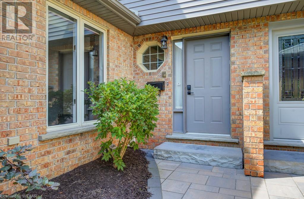 667 Lansdowne Avenue, Woodstock  by Ask Marius Real Estate 667 Lansdowne Avenue, Woodstock