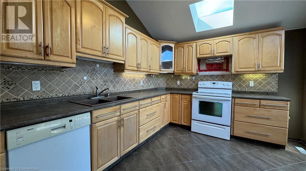 406 Erb Street W Unit# 1, Waterloo, Ontario  N2L 1W8 - Photo 3 - 40638859