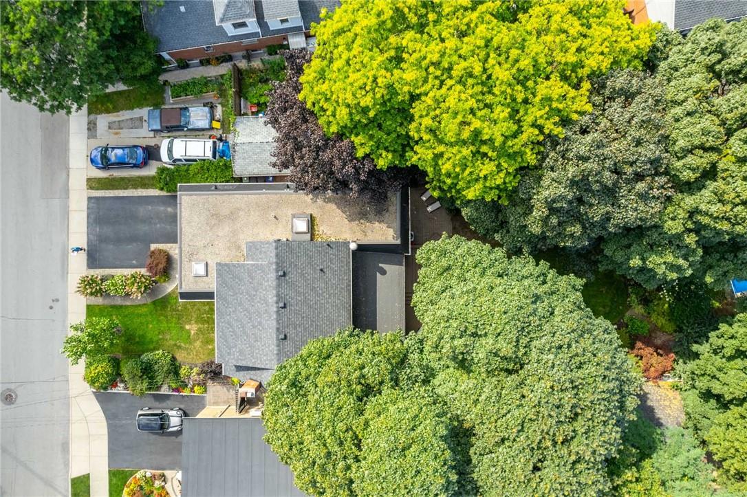 60 Inverness Avenue W, Hamilton, Ontario  L9C 1A4 - Photo 3 - H4205282