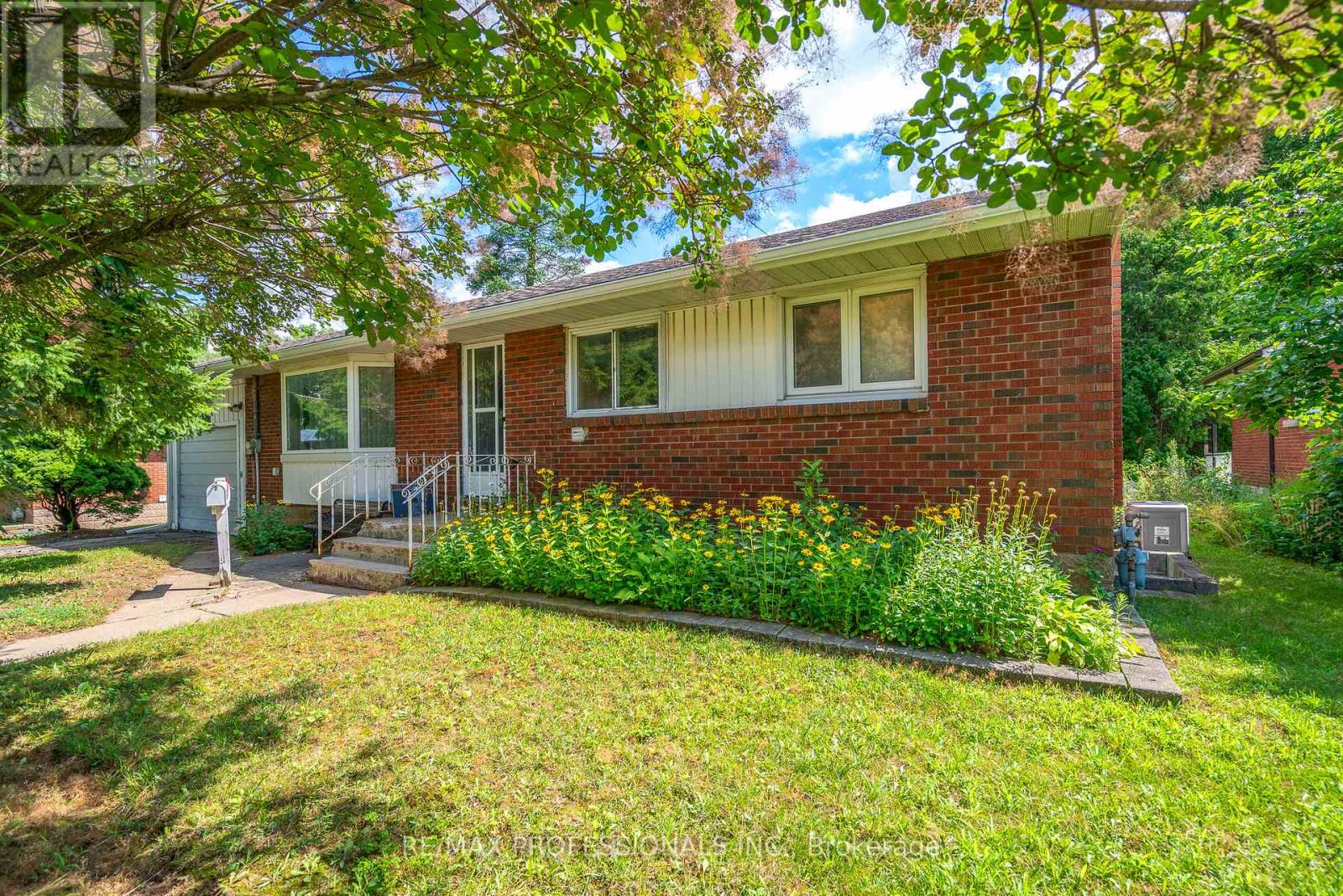 4966 Shirley Avenue, Niagara Falls (Cherrywood), Ontario  L2E 5B8 - Photo 4 - X9285187