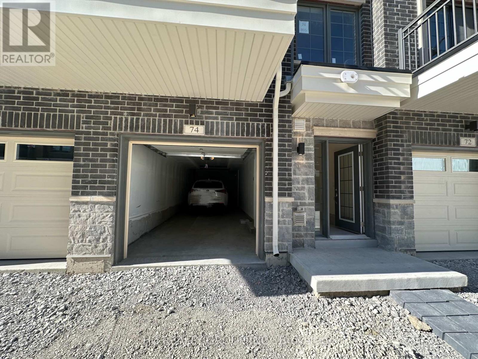 74 Clippers Crescent, Whitchurch-Stouffville, Ontario  L4A 4X7 - Photo 2 - N9284944