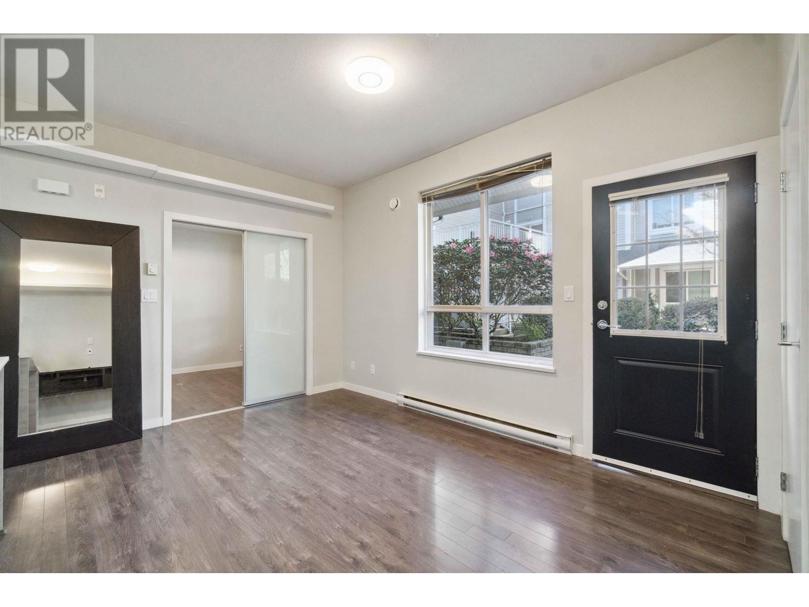 Listing Picture 3 of 11 : 8 6965 HASTINGS STREET, Burnaby / 本拿比 - 魯藝地產 Yvonne Lu Group - MLS Medallion Club Member