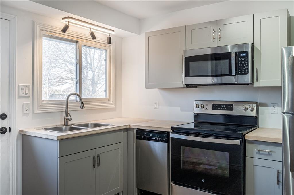 182 Golden Orchard Drive, Hamilton, Ontario  L9C 6J7 - Photo 2 - H4205311