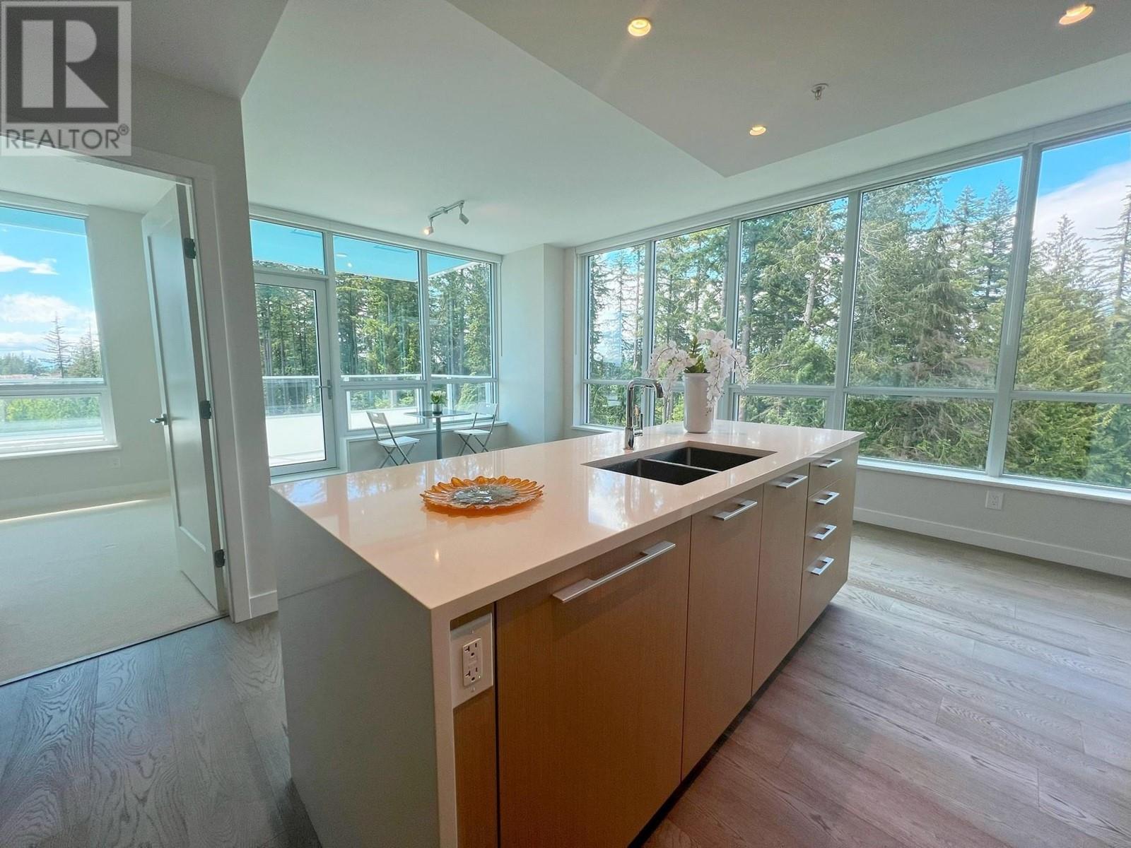 Listing Picture 3 of 17 : 903 5608 BERTON AVENUE, Vancouver / 溫哥華 - 魯藝地產 Yvonne Lu Group - MLS Medallion Club Member