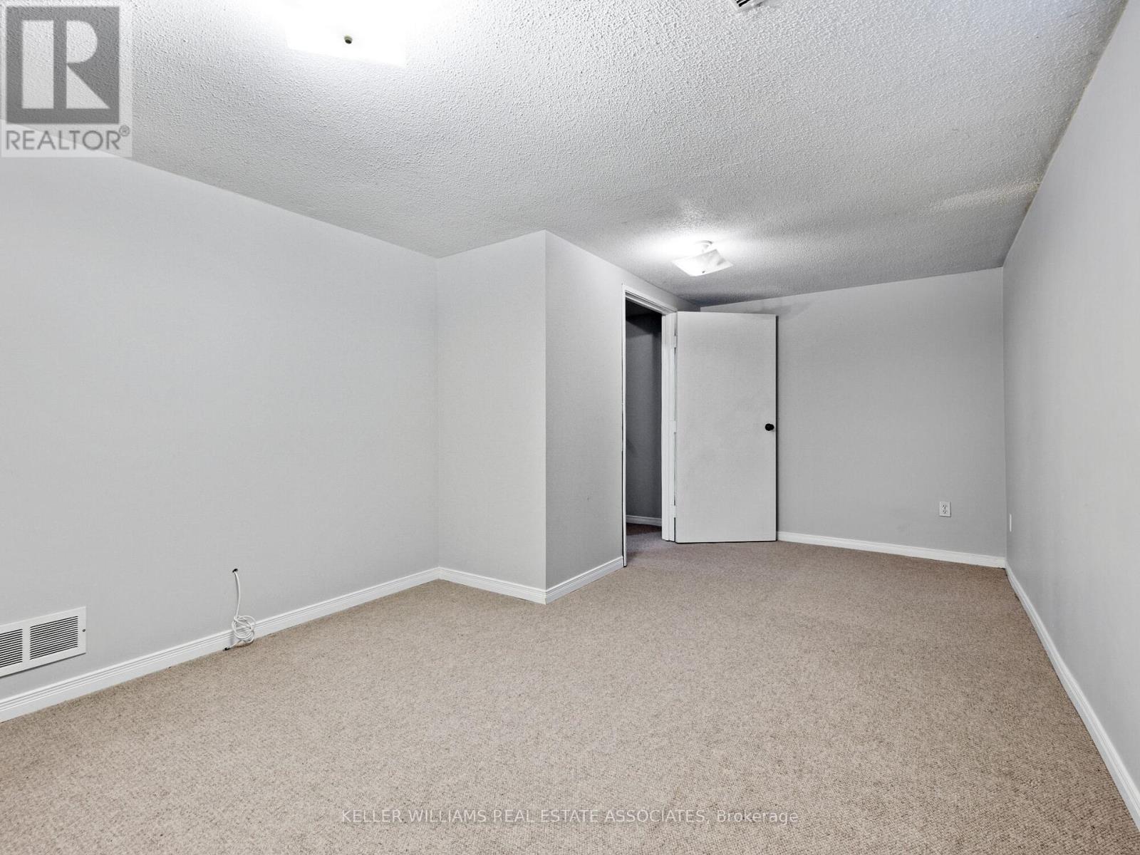 49 - 3665 Flamewood Drive, Mississauga (Applewood), Ontario  L4Y 3P5 - Photo 26 - W9285368