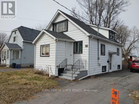 Property at 87 NINTH STREET W image 1