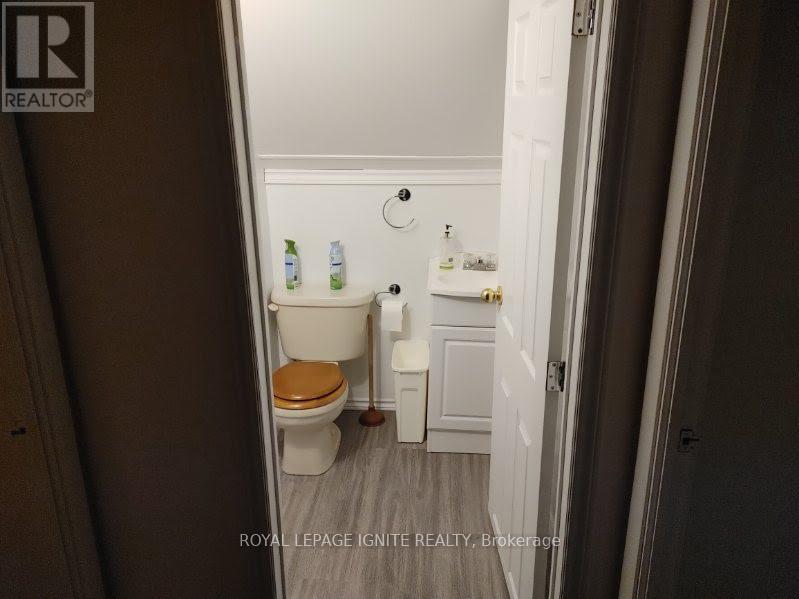 Property at 87 NINTH STREET W image 2
