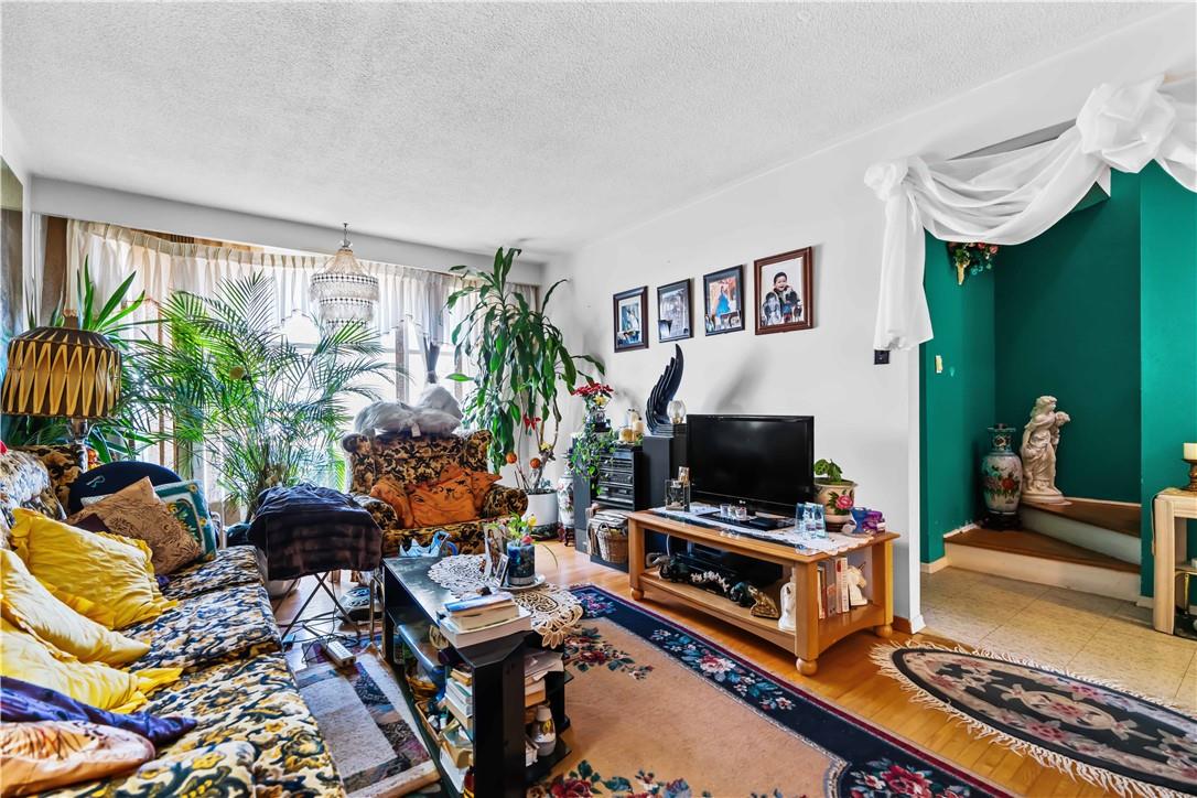 2126 Pashak Court, Mississauga, Ontario  L5A 1H7 - Photo 6 - H4205218