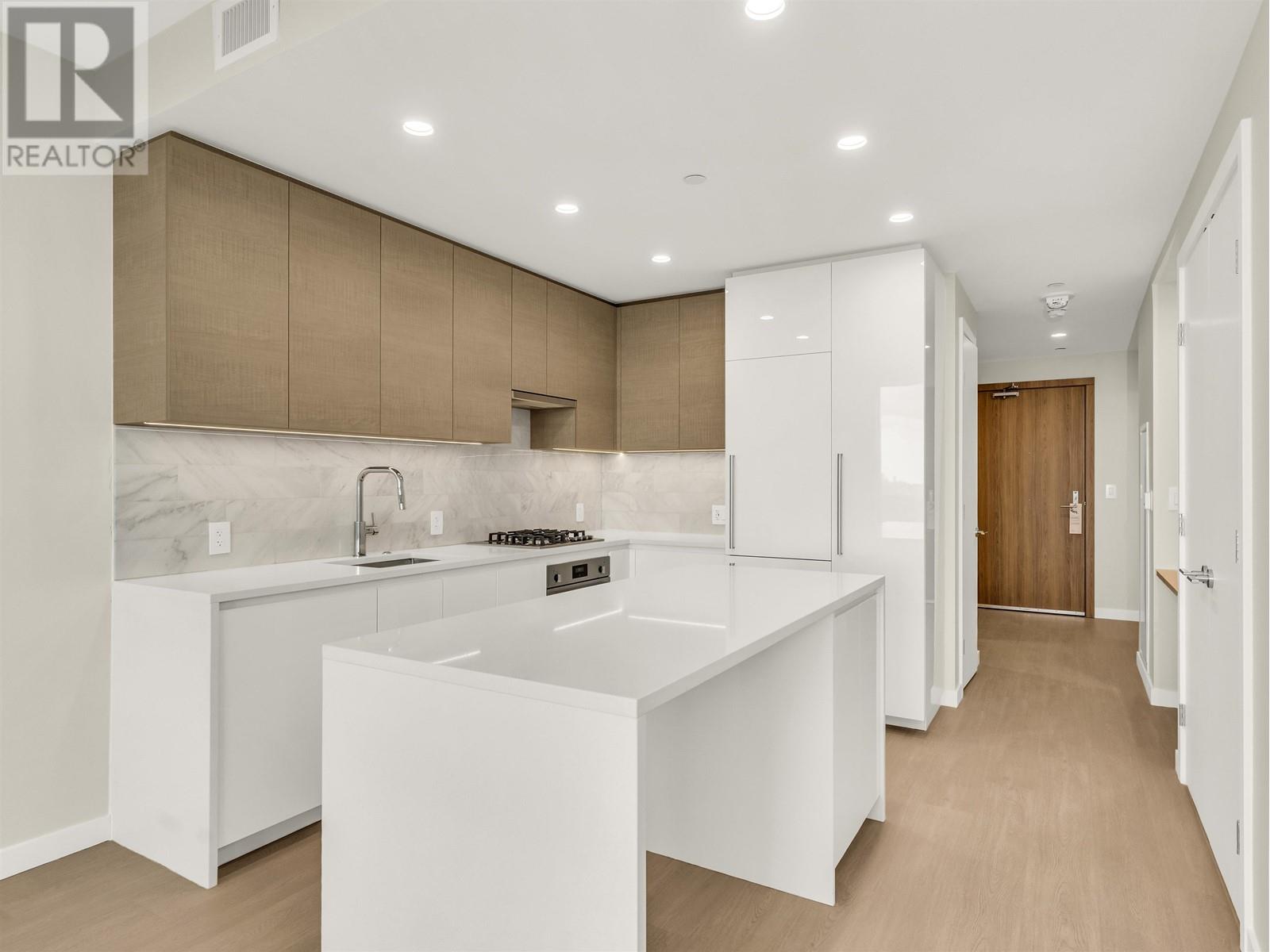 Listing Picture 9 of 31 : 4709 2186 GILMORE AVENUE, Burnaby / 本拿比 - 魯藝地產 Yvonne Lu Group - MLS Medallion Club Member