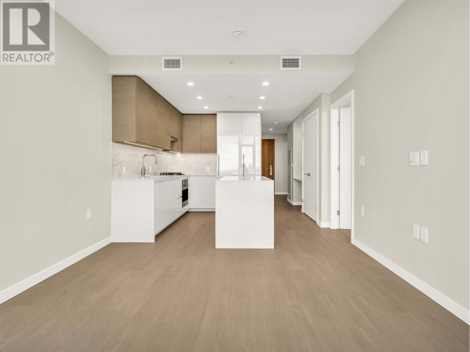 Listing Picture 8 of 31 : 4709 2186 GILMORE AVENUE, Burnaby / 本拿比 - 魯藝地產 Yvonne Lu Group - MLS Medallion Club Member