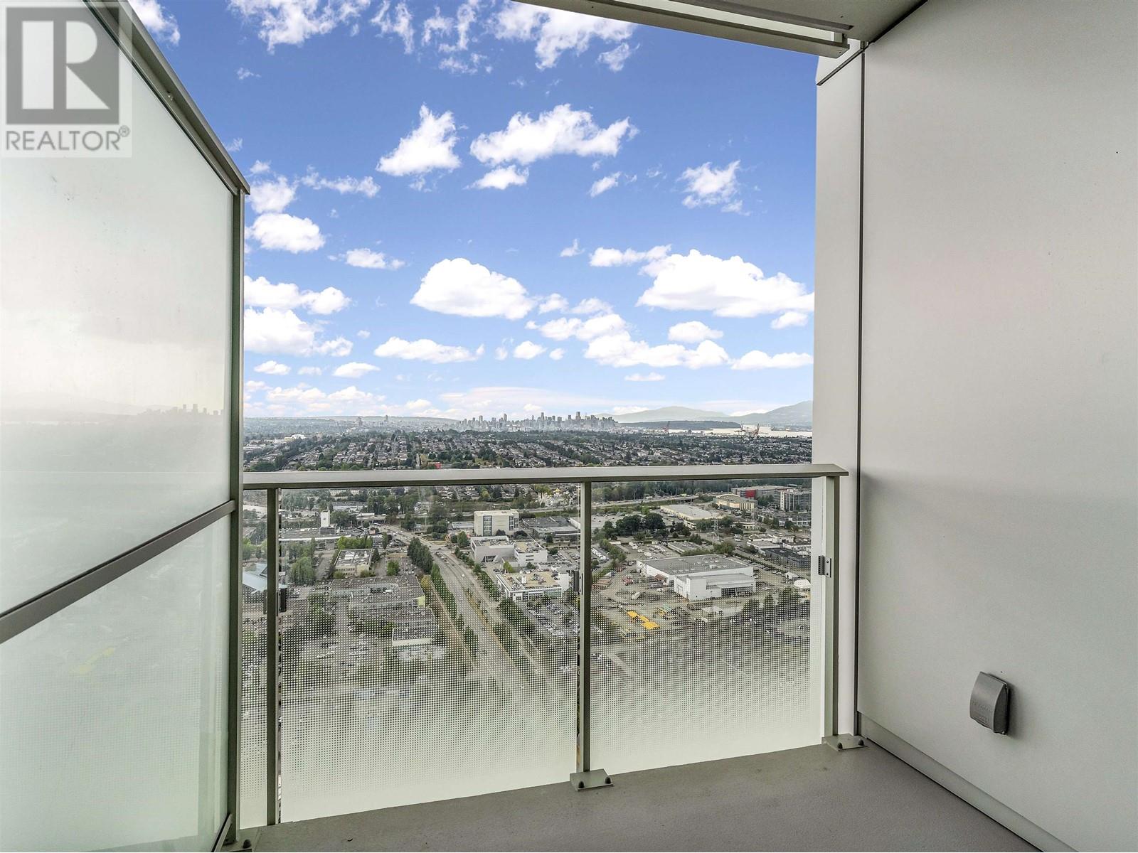 Listing Picture 20 of 31 : 4709 2186 GILMORE AVENUE, Burnaby / 本拿比 - 魯藝地產 Yvonne Lu Group - MLS Medallion Club Member