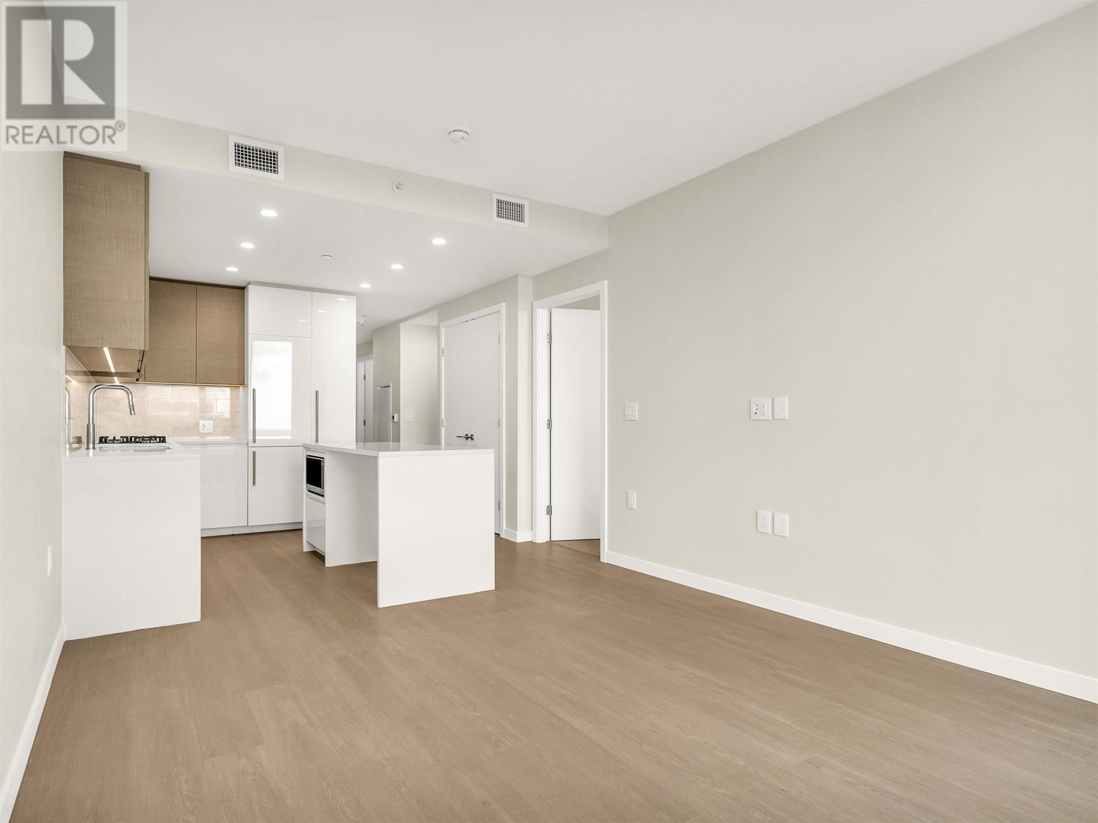 Listing Picture 7 of 31 : 4709 2186 GILMORE AVENUE, Burnaby / 本拿比 - 魯藝地產 Yvonne Lu Group - MLS Medallion Club Member