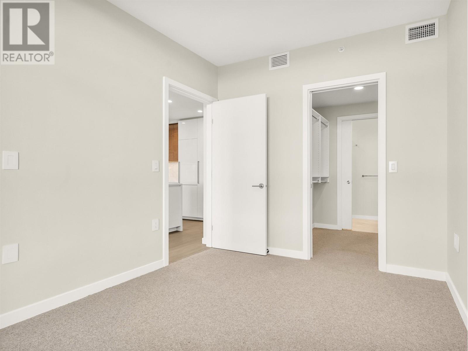 Listing Picture 15 of 31 : 4709 2186 GILMORE AVENUE, Burnaby / 本拿比 - 魯藝地產 Yvonne Lu Group - MLS Medallion Club Member