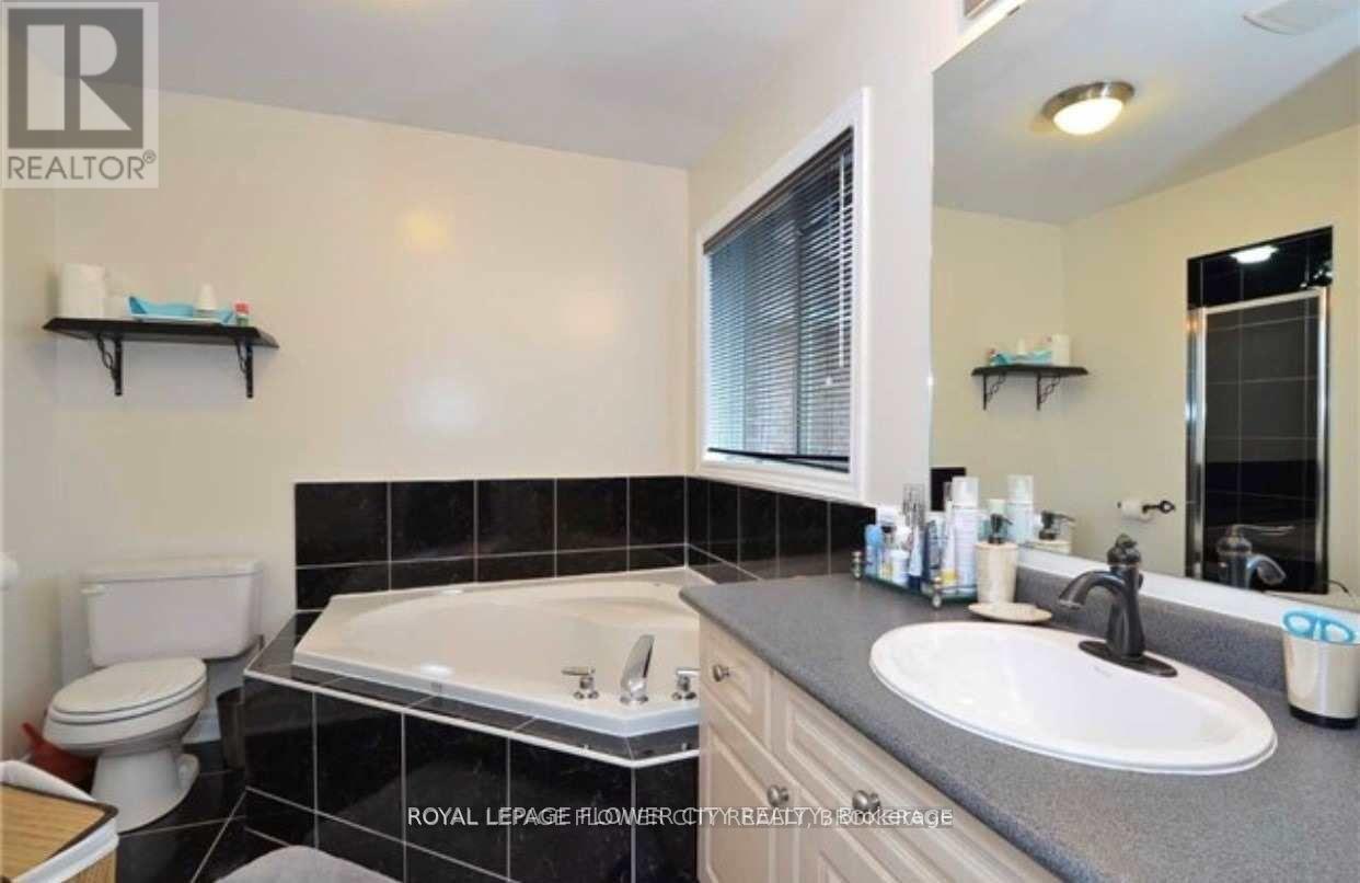 37 Blue Diamond Drive, Brampton, Ontario  L6S 6J2 - Photo 11 - W9294109
