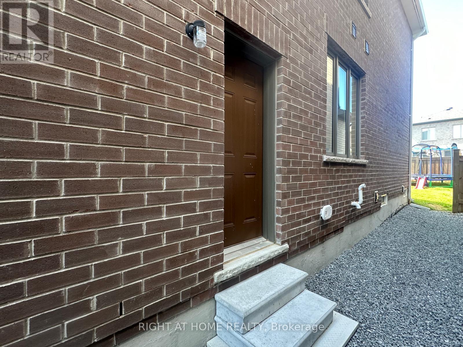 12 Hinkson Street, Whitby, Ontario  L1P 0N3 - Photo 25 - E9285143