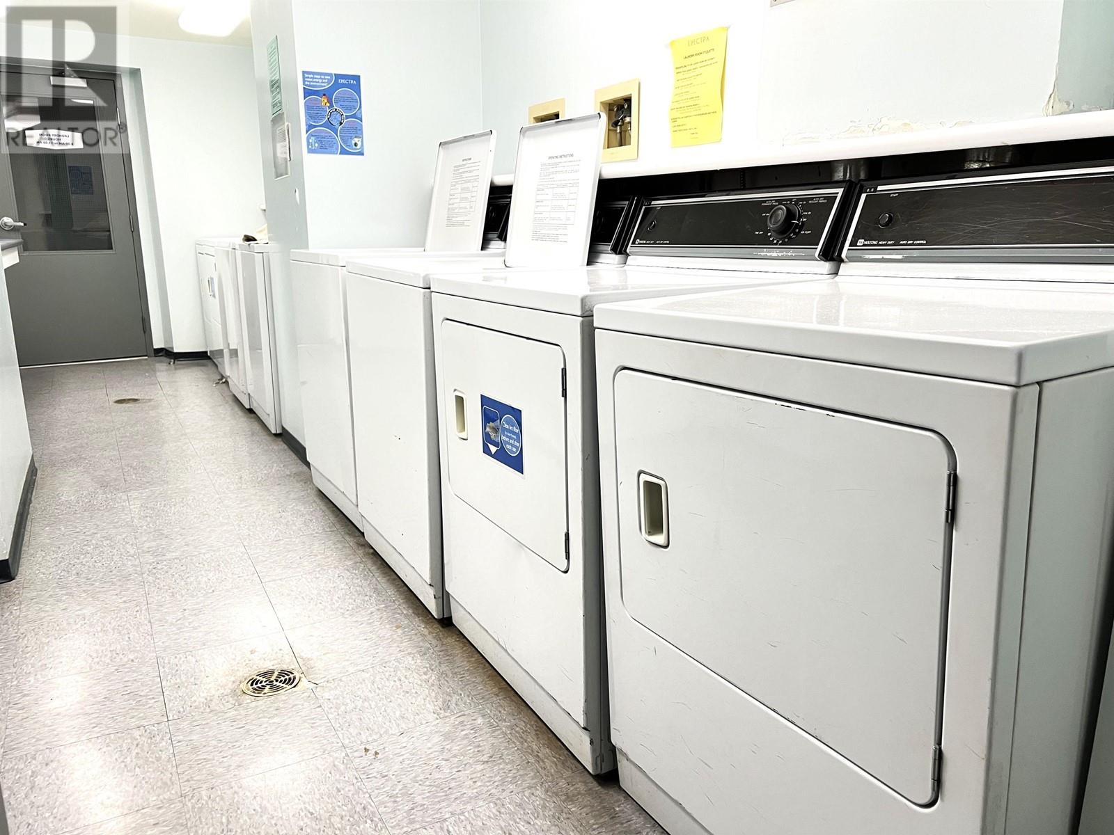 Listing Picture 10 of 12 : 614 989 NELSON STREET, Vancouver / 溫哥華 - 魯藝地產 Yvonne Lu Group - MLS Medallion Club Member