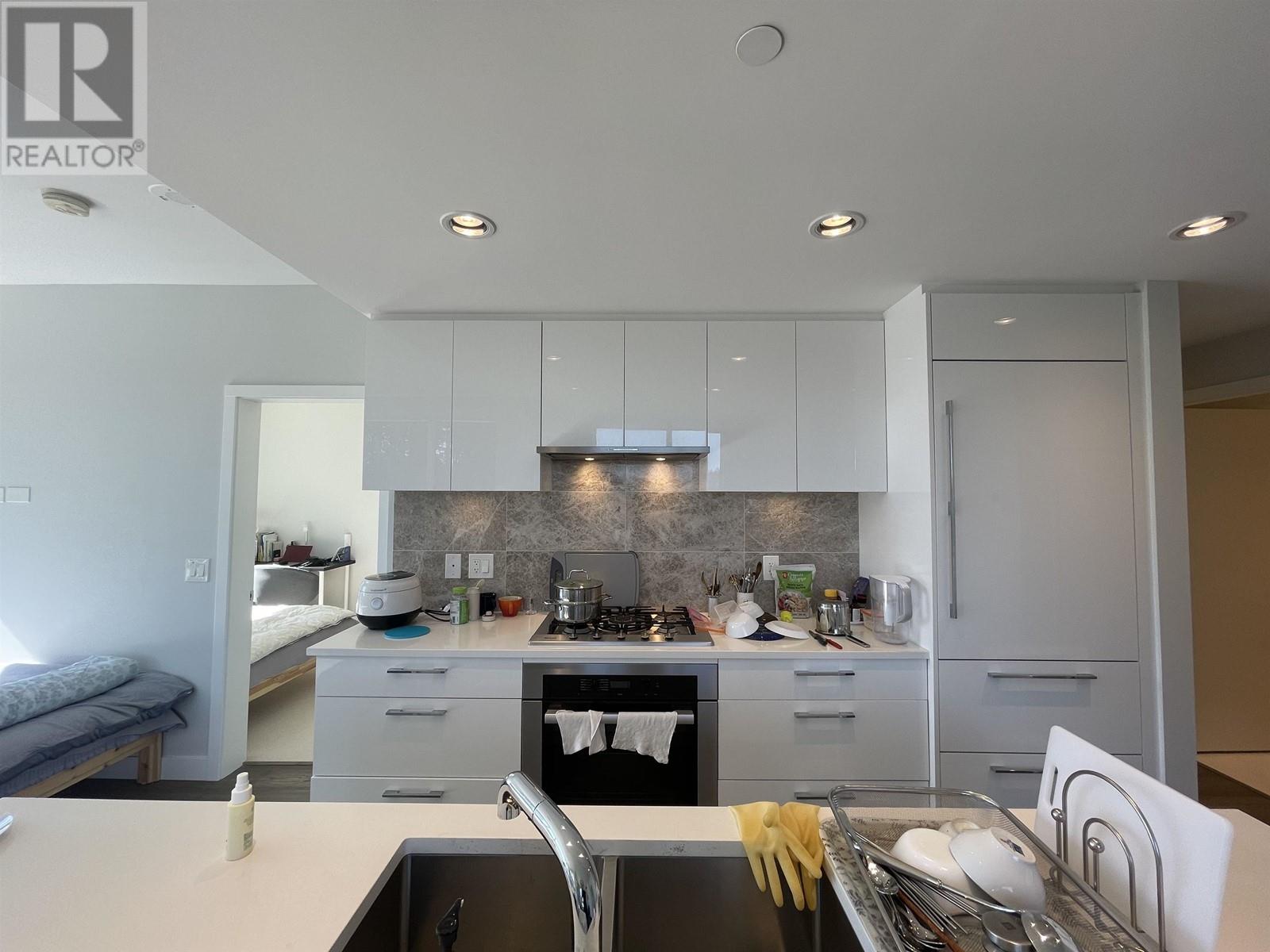 Listing Picture 8 of 25 : 708 5410 SHORTCUT ROAD, Vancouver / 溫哥華 - 魯藝地產 Yvonne Lu Group - MLS Medallion Club Member