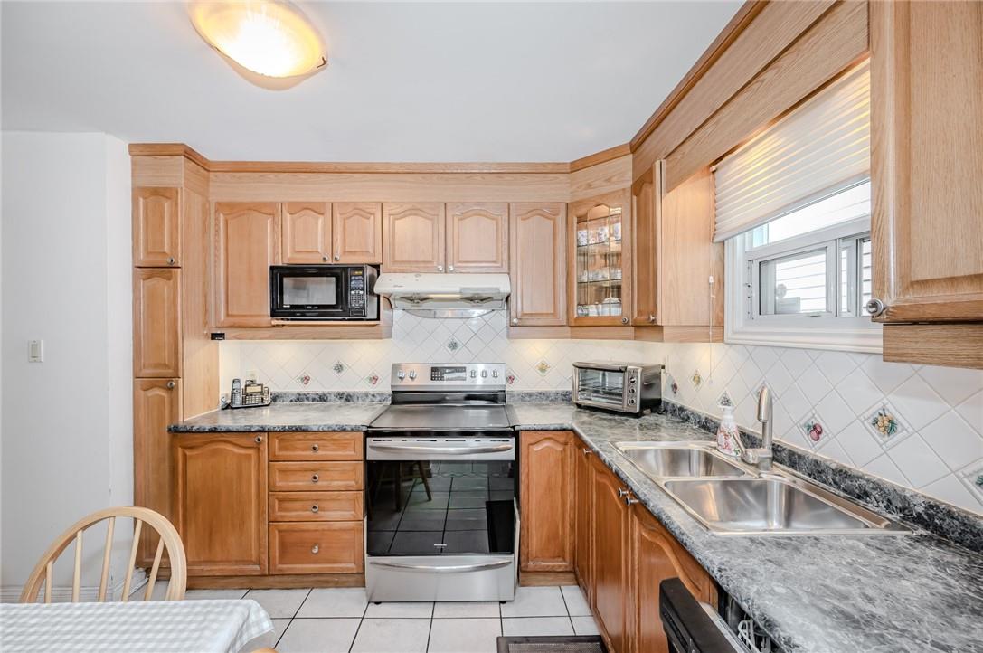 163 Briarwood Avenue, Toronto, Ontario  M9W 6C9 - Photo 12 - H4205328