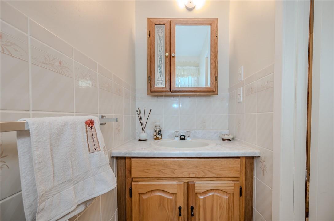 163 Briarwood Avenue, Toronto, Ontario  M9W 6C9 - Photo 15 - H4205328