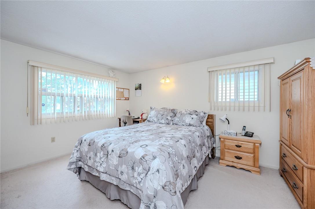 163 Briarwood Avenue, Toronto, Ontario  M9W 6C9 - Photo 17 - H4205328