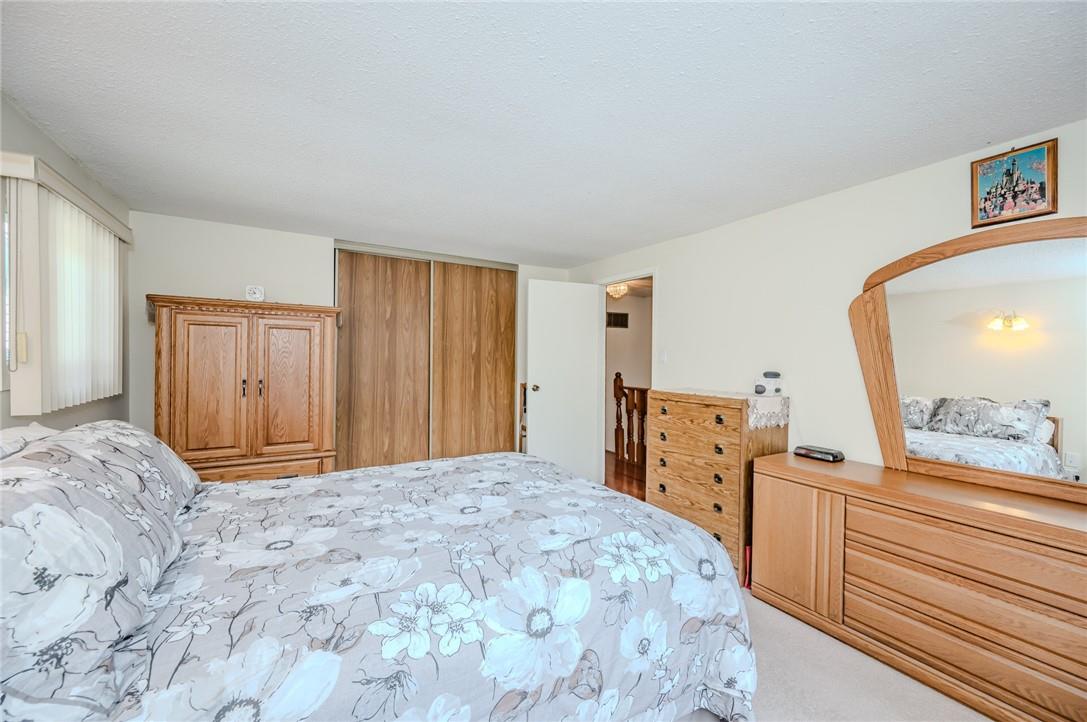 163 Briarwood Avenue, Toronto, Ontario  M9W 6C9 - Photo 18 - H4205328