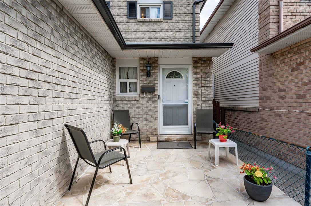 163 Briarwood Avenue, Toronto, Ontario  M9W 6C9 - Photo 4 - H4205328