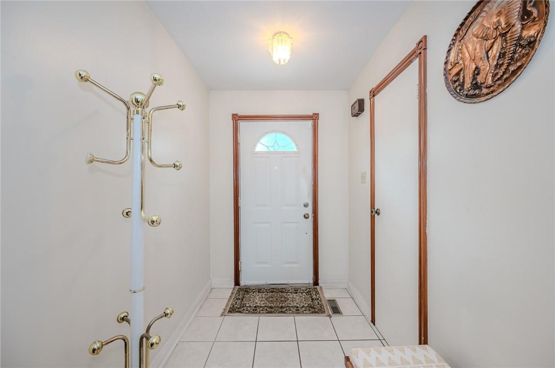 163 Briarwood Avenue, Toronto, Ontario  M9W 6C9 - Photo 5 - H4205328