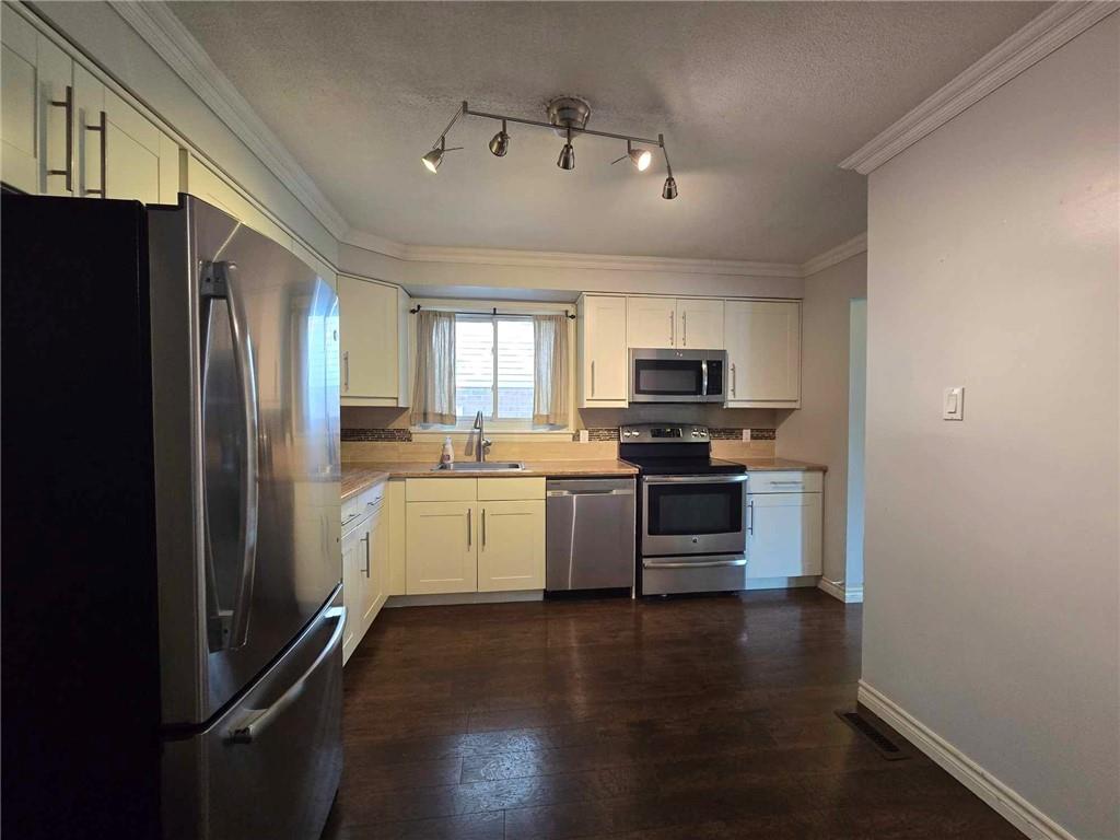 128 Carlyle Drive, Kitchener, Ontario  N2P 1N6 - Photo 9 - H4203354