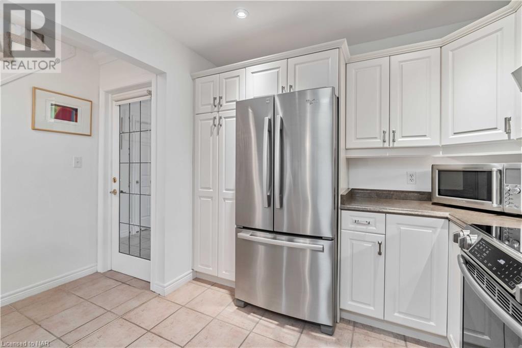 47 Stonegate Place, Fonthill, Ontario  L0S 1E3 - Photo 7 - 40638550