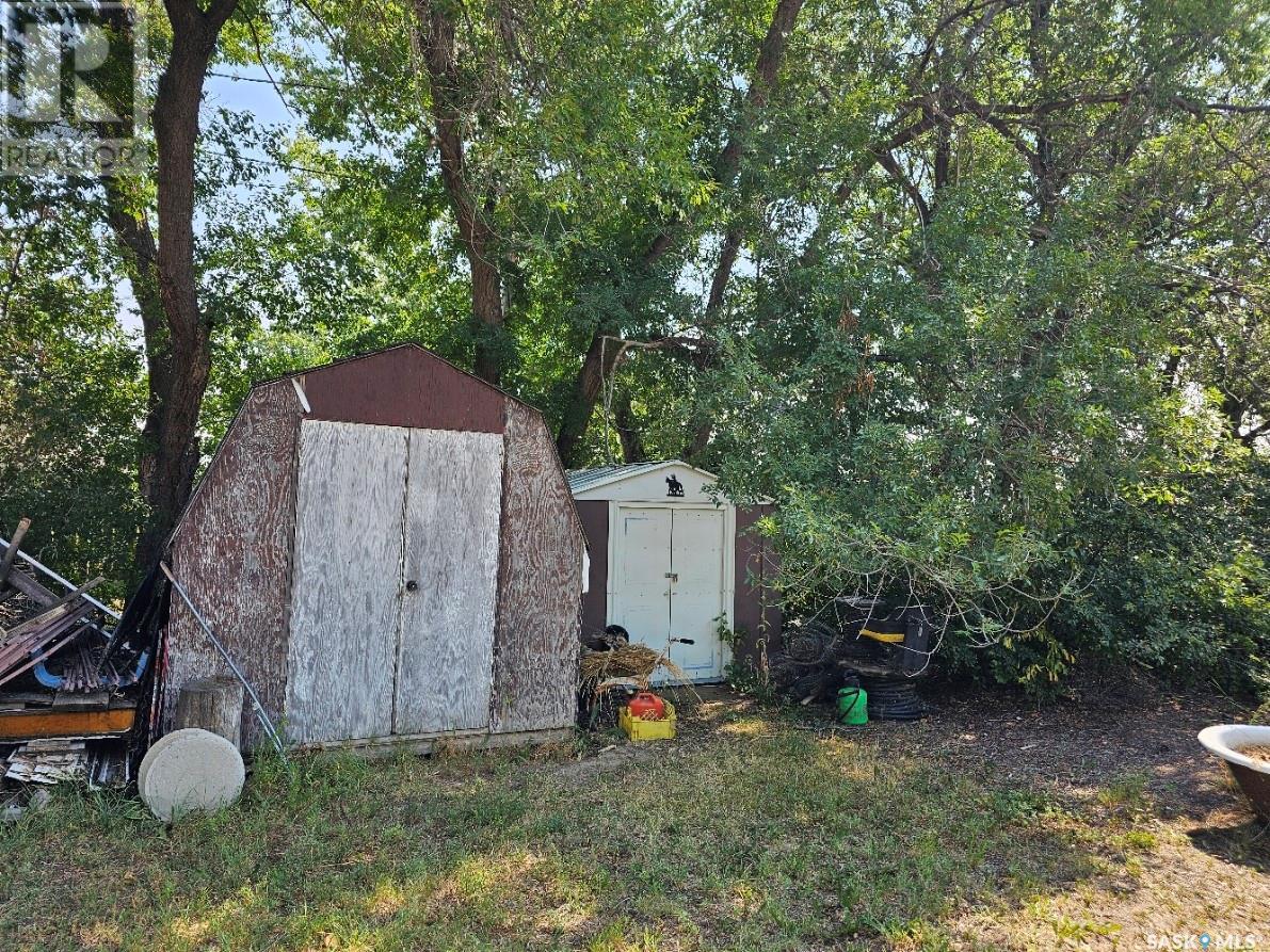 132 2nd Street E, Mankota, Saskatchewan  S0H 2W0 - Photo 17 - SK982388