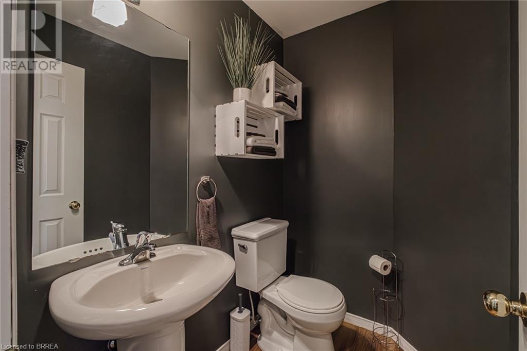 32 Avedisian Street, Brantford, Ontario  N3T 0B6 - Photo 15 - 40630410