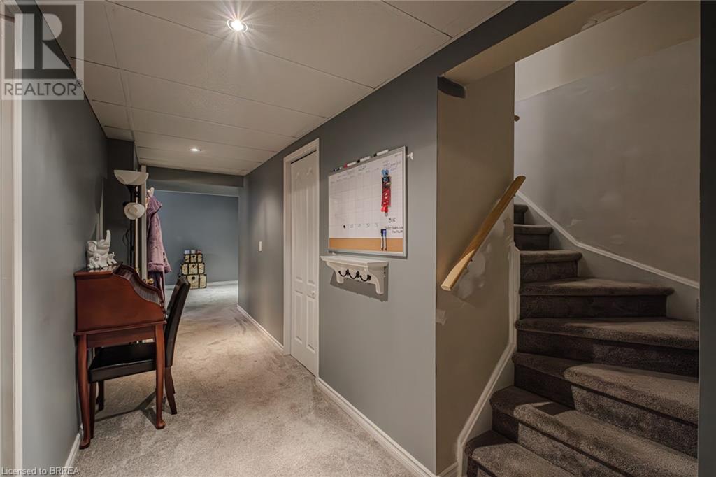 32 Avedisian Street, Brantford, Ontario  N3T 0B6 - Photo 23 - 40630410