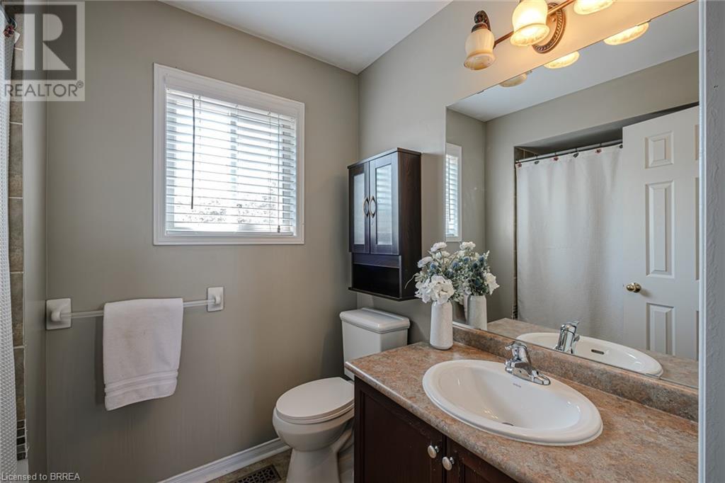 32 Avedisian Street, Brantford, Ontario  N3T 0B6 - Photo 28 - 40630410