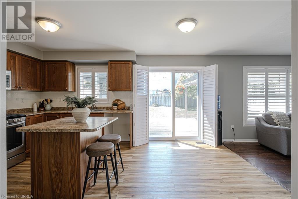 32 Avedisian Street, Brantford, Ontario  N3T 0B6 - Photo 7 - 40630410