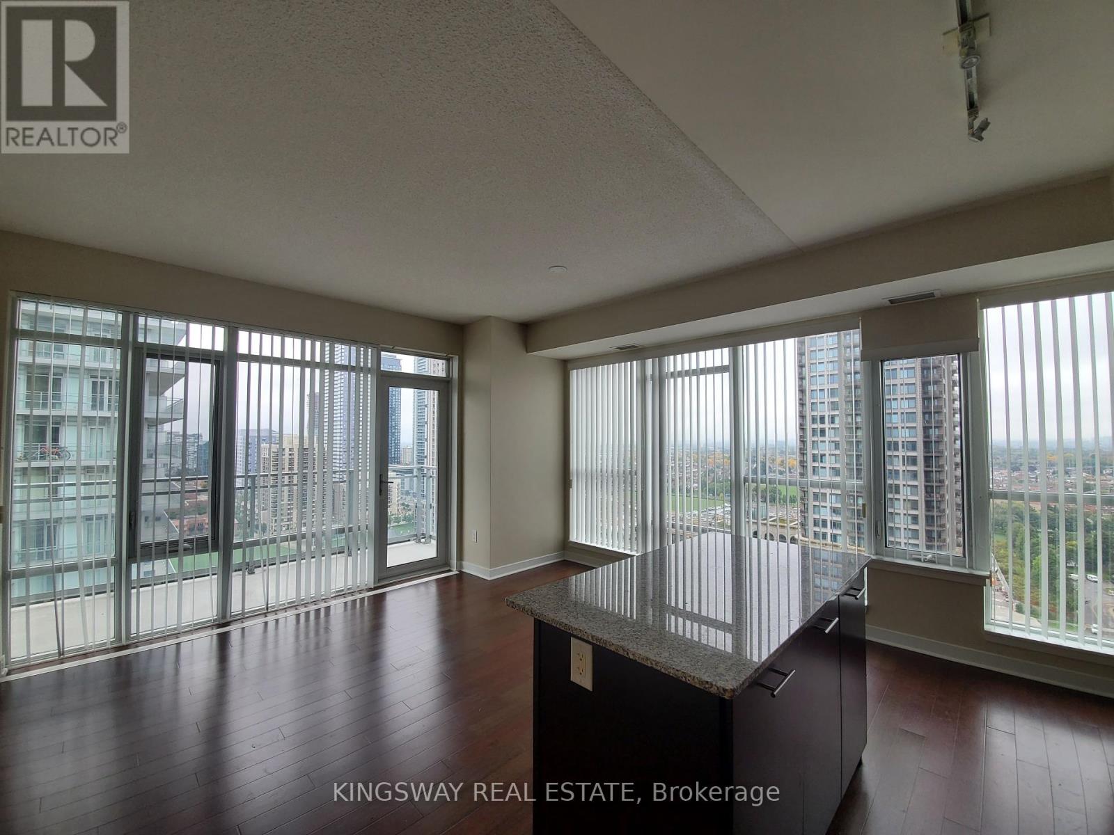 1705 - 360 Square One Drive, Mississauga (City Centre), Ontario  L5B 0G7 - Photo 5 - W9294669