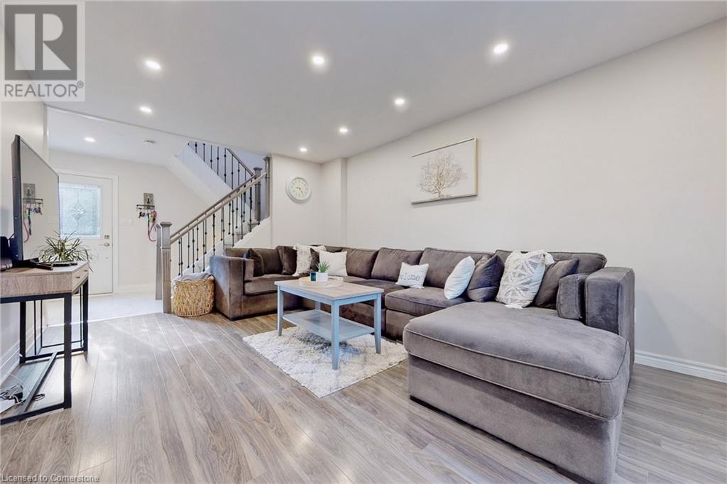 6 Mitchell Avenue Unit# Main, Brampton, Ontario  L6Z 1H3 - Photo 1 - 40640250