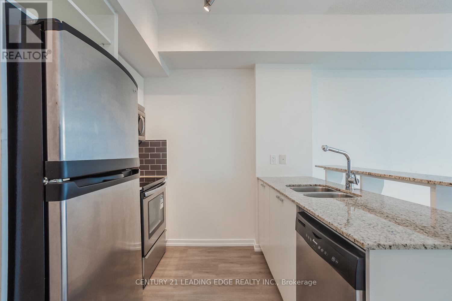 1008 - 103 The Queensway, Toronto, Ontario  M6S 5B3 - Photo 6 - W9294783