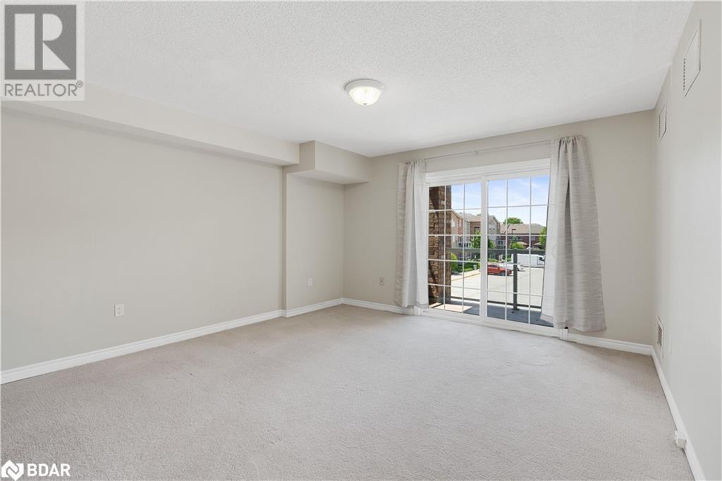 137 Sydenham Wells Unit# 15, Barrie, Ontario  L4M 0G7 - Photo 13 - 40639839