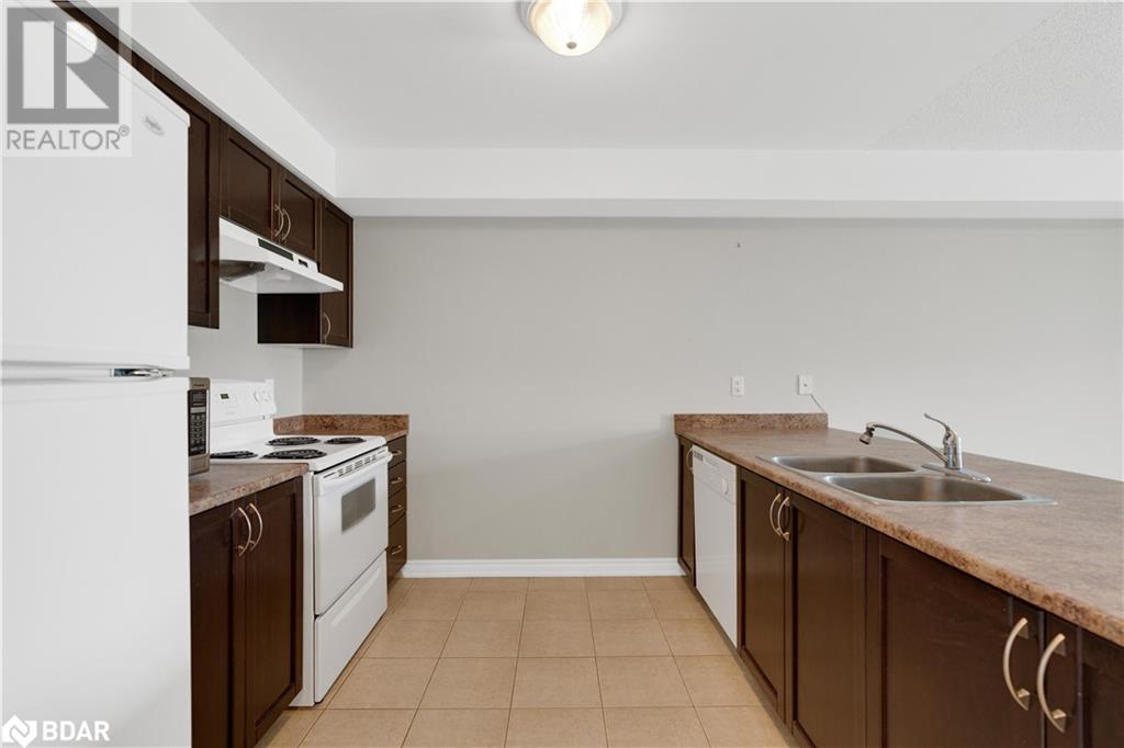 137 Sydenham Wells Unit# 15, Barrie, Ontario  L4M 0G7 - Photo 5 - 40639839