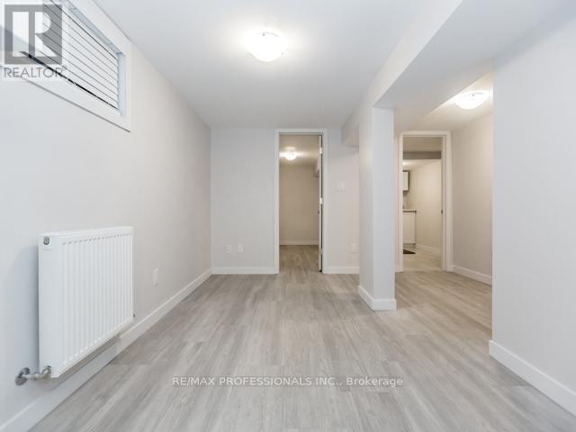 Lower - 422 Jane Street, Toronto (Lambton Baby Point), Ontario  M6S 3Z8 - Photo 12 - W9294498