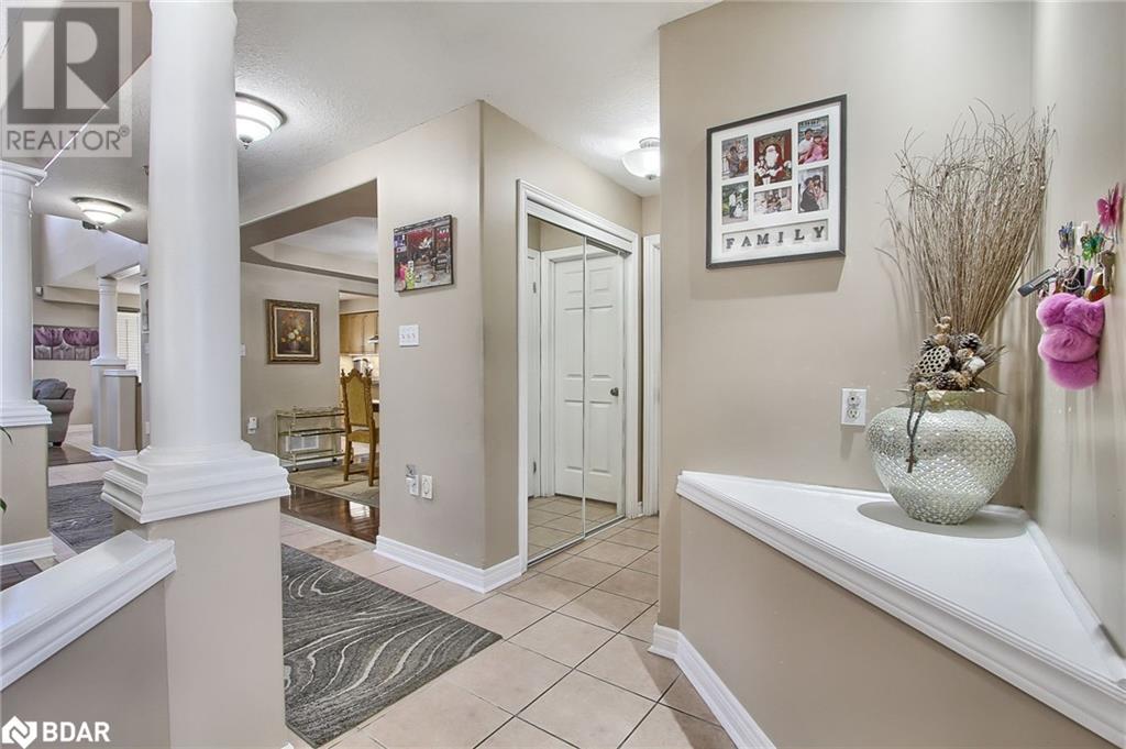 22 Benjamin Lane, Barrie, Ontario  L4N 0S2 - Photo 4 - 40640116