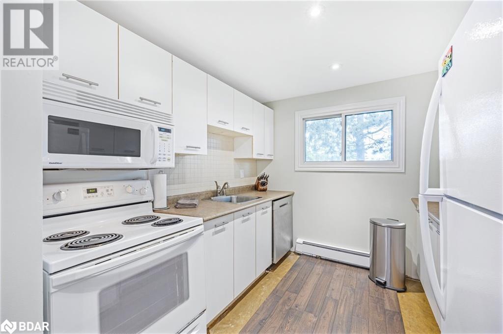 9 Quail Crescent, Barrie, Ontario  L4N 6X1 - Photo 15 - 40640359