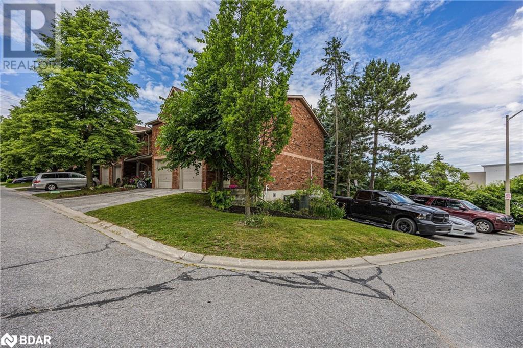 9 Quail Crescent, Barrie, Ontario  L4N 6X1 - Photo 4 - 40640359