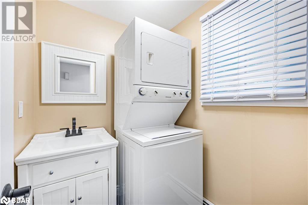 9 Quail Crescent, Barrie, Ontario  L4N 6X1 - Photo 7 - 40640359