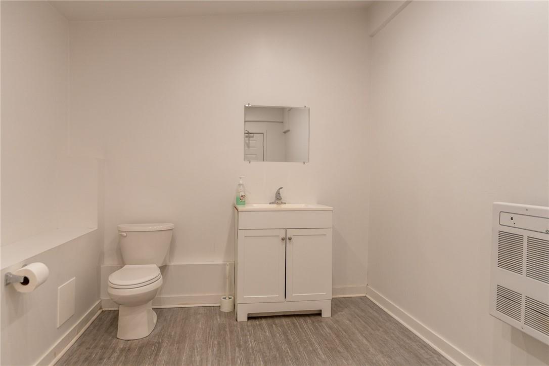 60 Head Street, Unit #5, Dundas, Ontario  L9H 3H7 - Photo 7 - H4205299