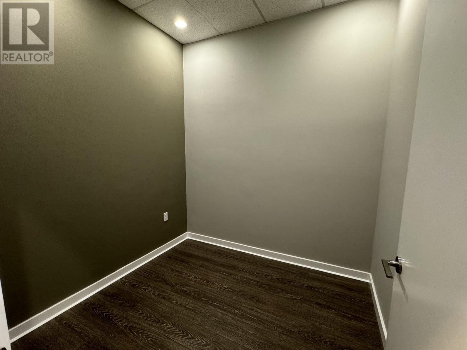 Listing Picture 14 of 18 : 2025 8888 ODLIN CRESCENT, Richmond / 烈治文 - 魯藝地產 Yvonne Lu Group - MLS Medallion Club Member