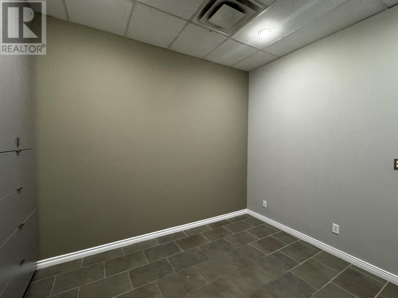 Listing Picture 18 of 18 : 2025 8888 ODLIN CRESCENT, Richmond / 烈治文 - 魯藝地產 Yvonne Lu Group - MLS Medallion Club Member
