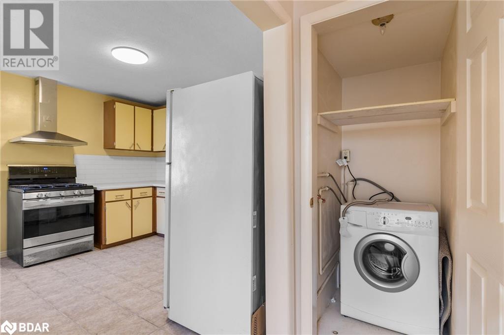 138 Peel Street, Barrie, Ontario  L4M 3L6 - Photo 10 - 40640401