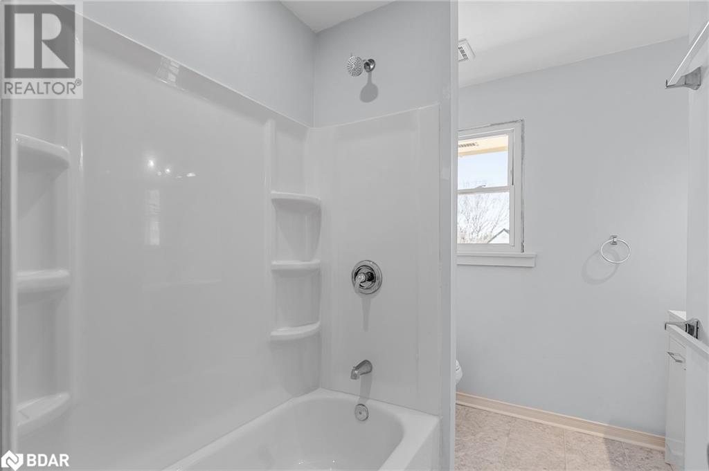 138 Peel Street, Barrie, Ontario  L4M 3L6 - Photo 15 - 40640401