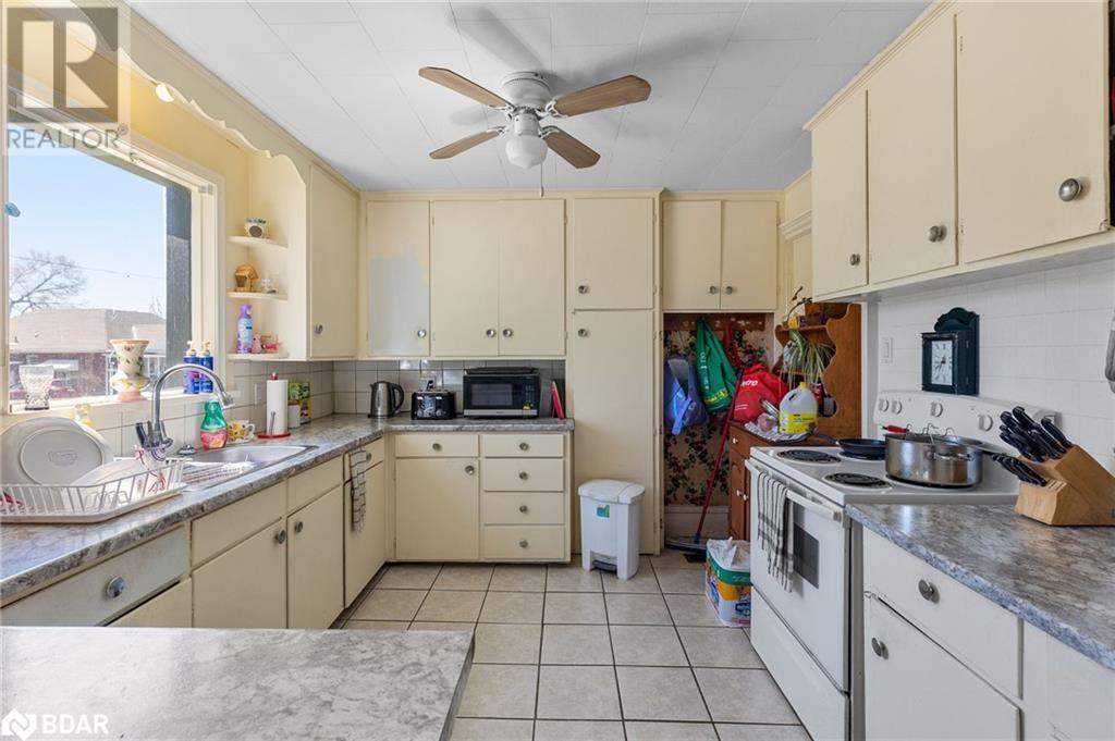 138 Peel Street, Barrie, Ontario  L4M 3L6 - Photo 31 - 40640401